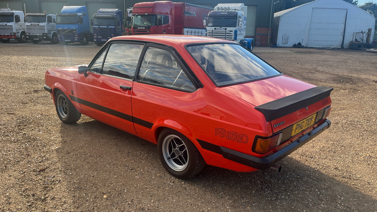 FORD ESCORT RS 2000 - Седан: слика 3 FORD ESCORT RS 2000 - Седан: слика 3