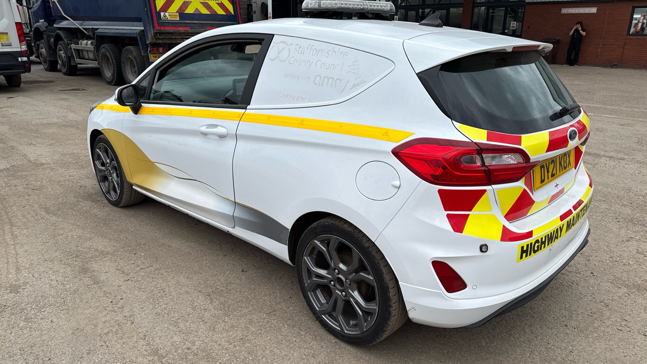 FORD FIESTA 1.0 MHEV Sport - Автомобил: слика 3 FORD FIESTA 1.0 MHEV Sport - Автомобил: слика 3