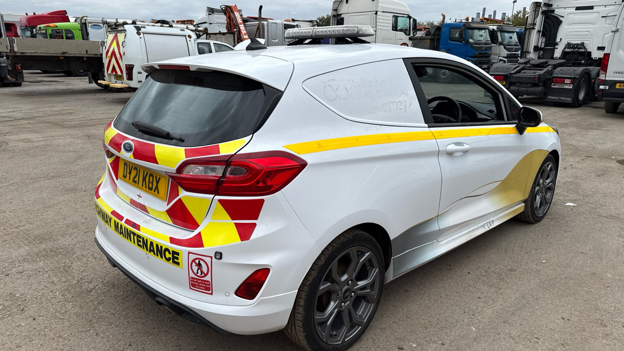 FORD FIESTA 1.0 MHEV Sport - Автомобил: слика 4 FORD FIESTA 1.0 MHEV Sport - Автомобил: слика 4