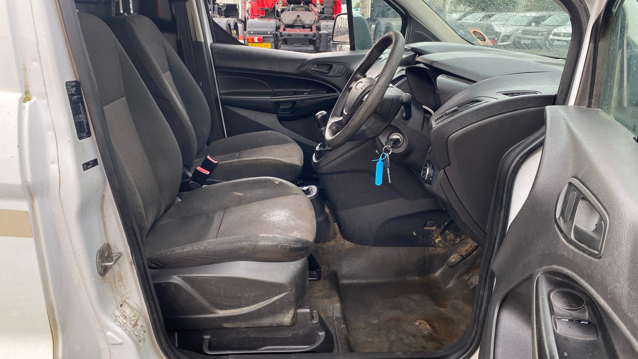 FORD TRANSIT CONNECT 220 1.6 TDCi 75PS - Мало комбе: слика 5 FORD TRANSIT CONNECT 220 1.6 TDCi 75PS - Мало комбе: слика 5