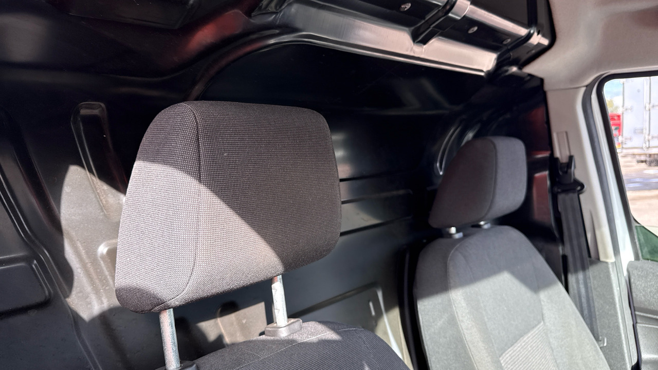 Мало комбе FORD TRANSIT CONNECT 240 1.6 TDCi 95ps: слика 14 Мало комбе FORD TRANSIT CONNECT 240 1.6 TDCi 95ps: слика 14