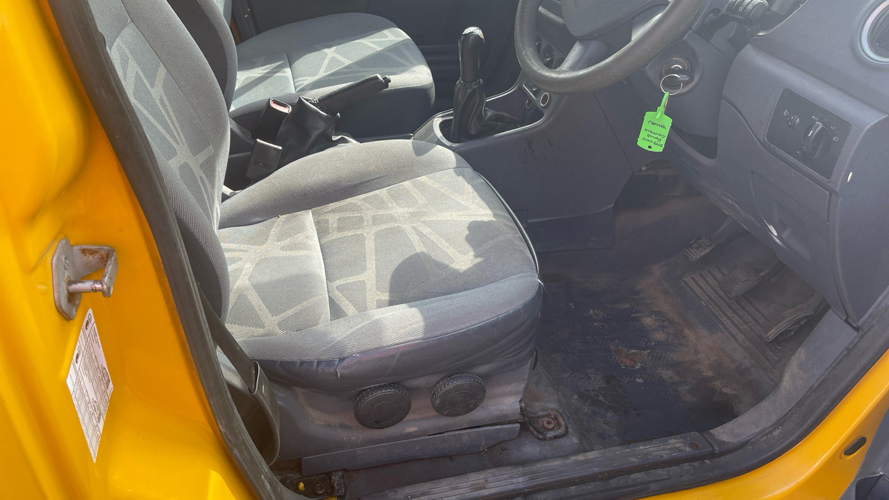 FORD TRANSIT CONNECT T200 1.8 TDCi 75ps - Мало комбе: слика 5 FORD TRANSIT CONNECT T200 1.8 TDCi 75ps - Мало комбе: слика 5