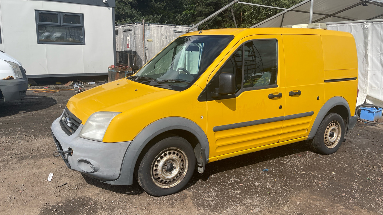 FORD TRANSIT CONNECT T200 1.8 TDCi 75ps - Мало комбе: слика 2 FORD TRANSIT CONNECT T200 1.8 TDCi 75ps - Мало комбе: слика 2