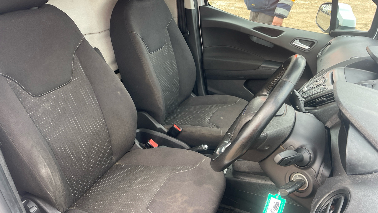 Мало комбе FORD TRANSIT COURIER  1.5 TDCI 95PS: слика 8