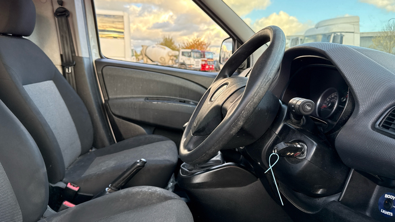 Fiat Doblo Work Up II 1.6 MULTIJET 16V - Комбе со отворен сандак: слика 5 Fiat Doblo Work Up II 1.6 MULTIJET 16V - Комбе со отворен сандак: слика 5