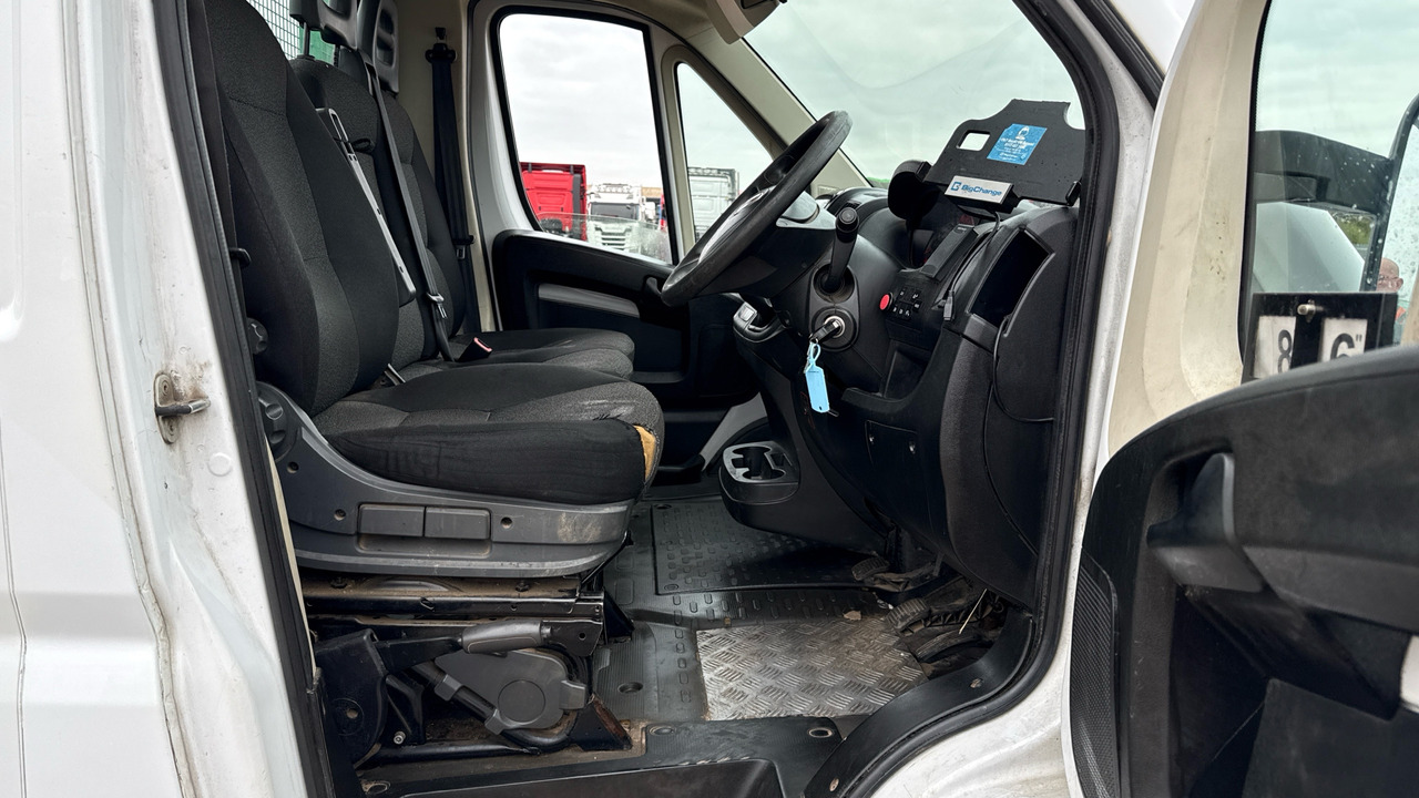 Fiat Ducato 35 2.3 MULTIJET 140PS - Комбе со отворен сандак: слика 5 Fiat Ducato 35 2.3 MULTIJET 140PS - Комбе со отворен сандак: слика 5