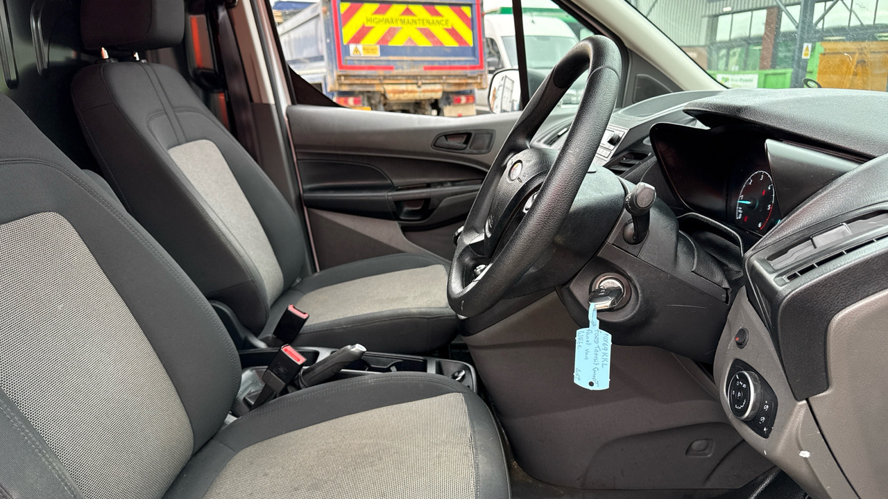 Ford Transit Connect 200 1.5 EcoBlue 75ps - Мало комбе: слика 5 Ford Transit Connect 200 1.5 EcoBlue 75ps - Мало комбе: слика 5
