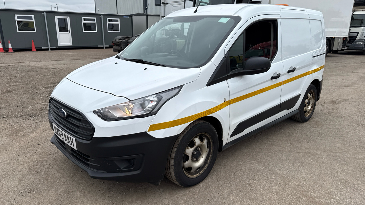 Ford Transit Connect 200 1.5 EcoBlue 75ps - Мало комбе: слика 2 Ford Transit Connect 200 1.5 EcoBlue 75ps - Мало комбе: слика 2