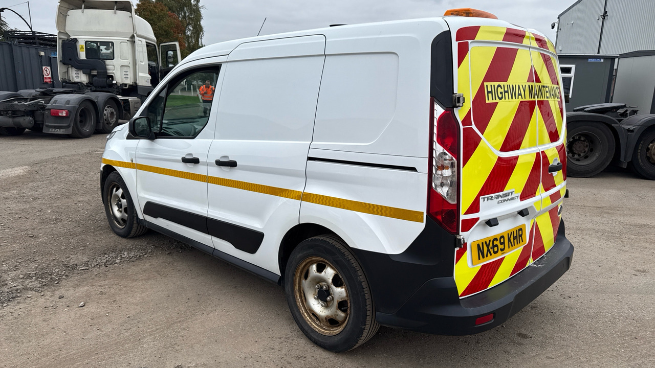 Ford Transit Connect 200 1.5 EcoBlue 75ps - Мало комбе: слика 3 Ford Transit Connect 200 1.5 EcoBlue 75ps - Мало комбе: слика 3