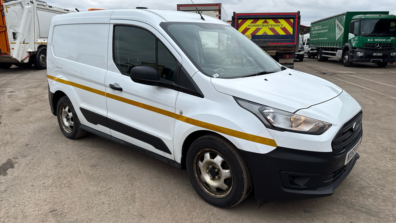 Ford Transit Connect 200 1.5 EcoBlue 75ps - Мало комбе: слика 1 Ford Transit Connect 200 1.5 EcoBlue 75ps - Мало комбе: слика 1
