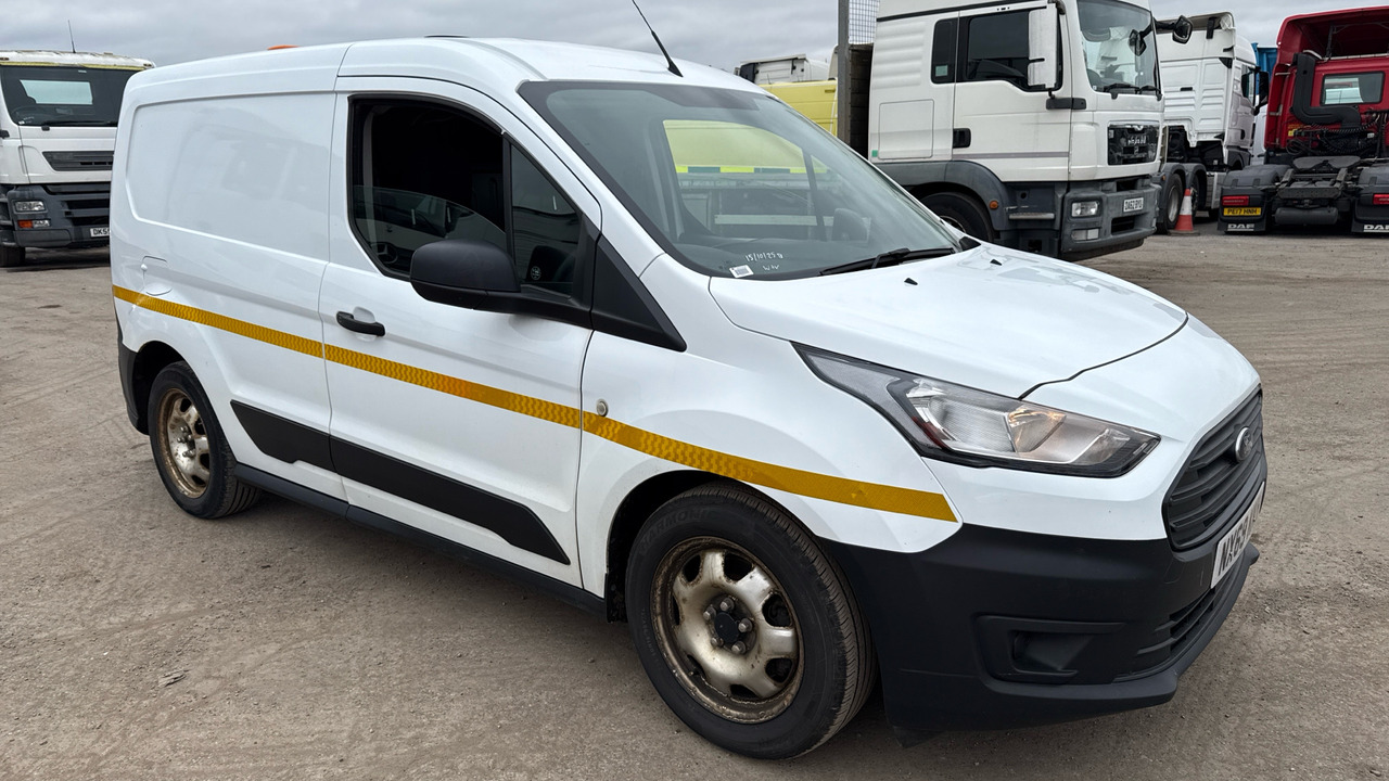 Ford Transit Connect 200 1.5 EcoBlue 75ps - Мало комбе: слика 1 Ford Transit Connect 200 1.5 EcoBlue 75ps - Мало комбе: слика 1
