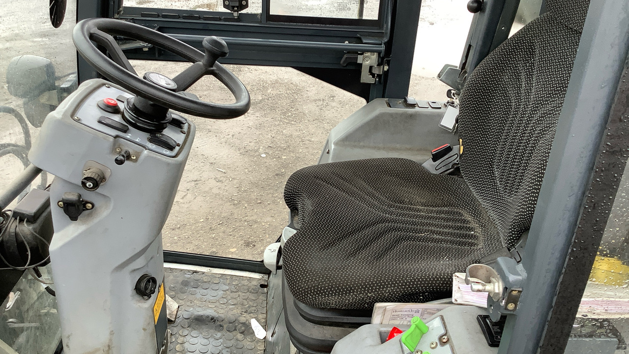 HAKO CITYMASTER 600 - Возило за метење: слика 5 HAKO CITYMASTER 600 - Возило за метење: слика 5