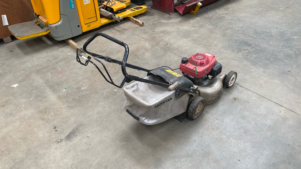 HONDA GCV 130 MOWER - Градинарска косилка: слика 4 HONDA GCV 130 MOWER - Градинарска косилка: слика 4