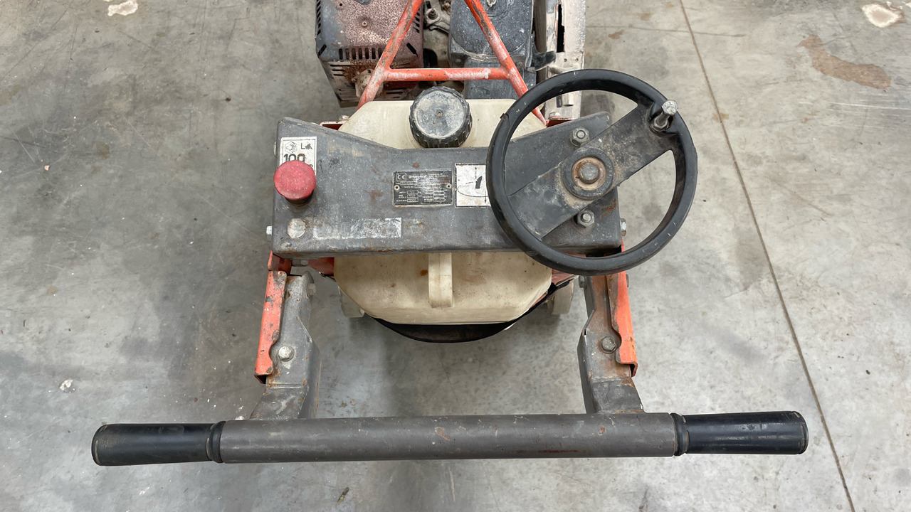 HUSQVARNA TS400LV, FLOOR SAW, PETROL (UNTESTED) - Градежна опрема: слика 5 HUSQVARNA TS400LV, FLOOR SAW, PETROL (UNTESTED) - Градежна опрема: слика 5