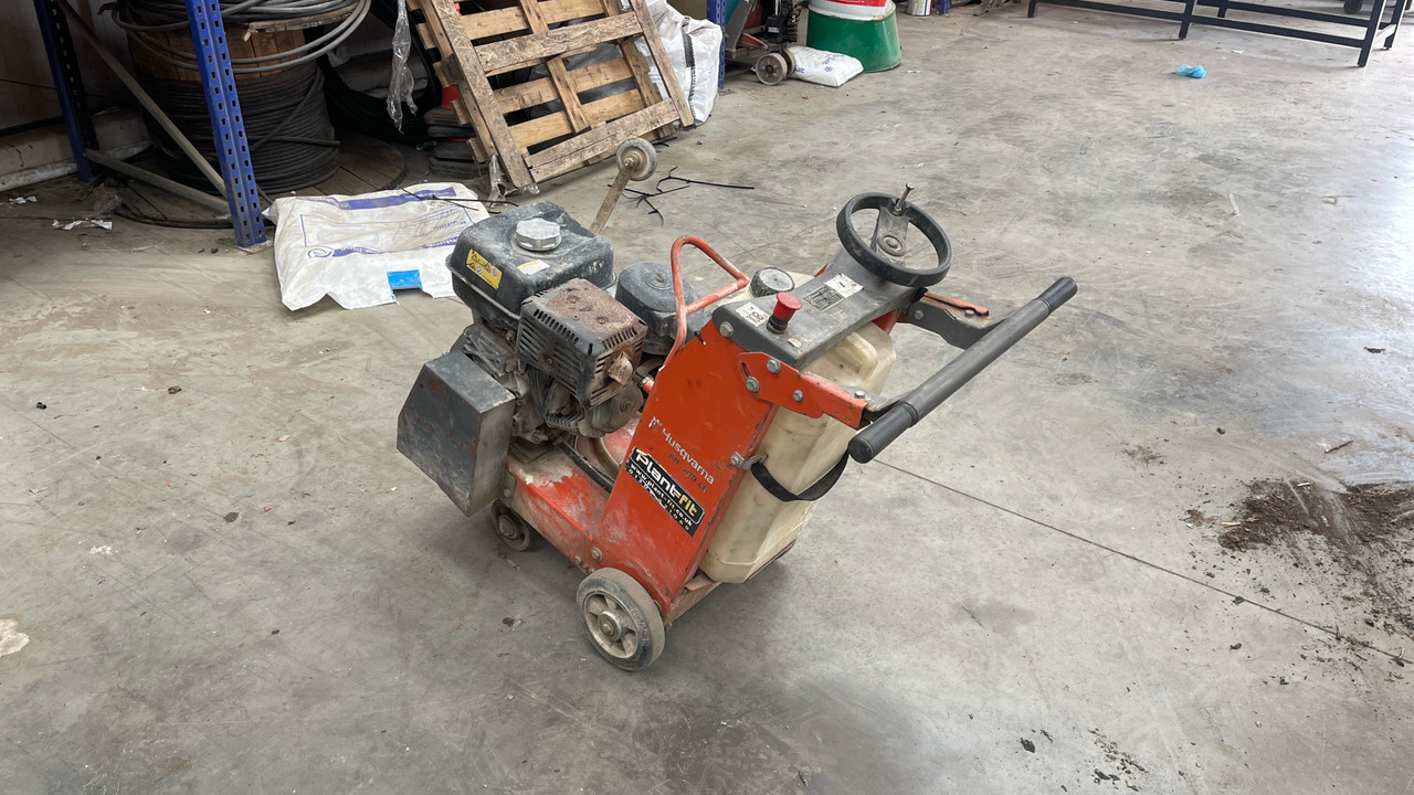 HUSQVARNA TS400LV, FLOOR SAW, PETROL (UNTESTED) - Градежна опрема: слика 2 HUSQVARNA TS400LV, FLOOR SAW, PETROL (UNTESTED) - Градежна опрема: слика 2