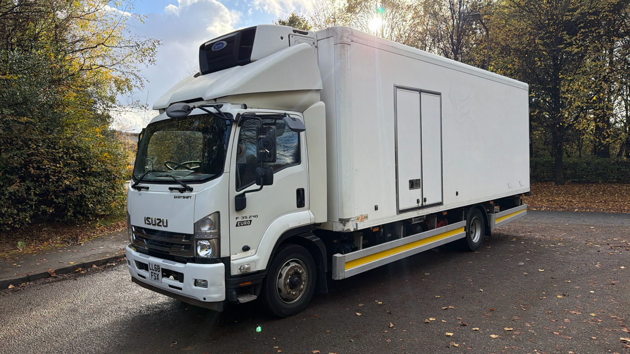 ISUZU FORWARD F135.240 - Камион ладилник: слика 2 ISUZU FORWARD F135.240 - Камион ладилник: слика 2