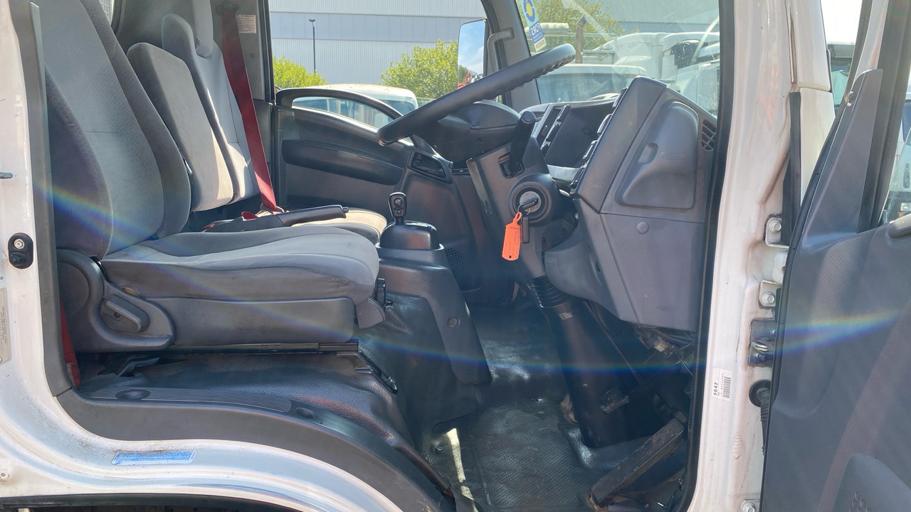 ISUZU N 75.190 - Камион со платформа: слика 5 ISUZU N 75.190 - Камион со платформа: слика 5