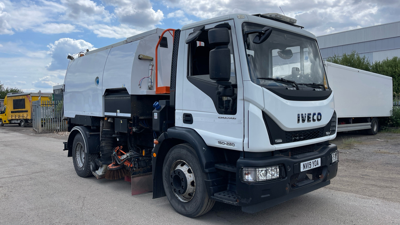 IVECO EUROCARGO 150-220 - Возило за метење: слика 1 IVECO EUROCARGO 150-220 - Возило за метење: слика 1