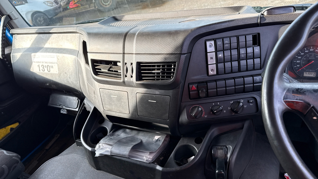 Камион со церада IVECO STRALIS 310: слика 7