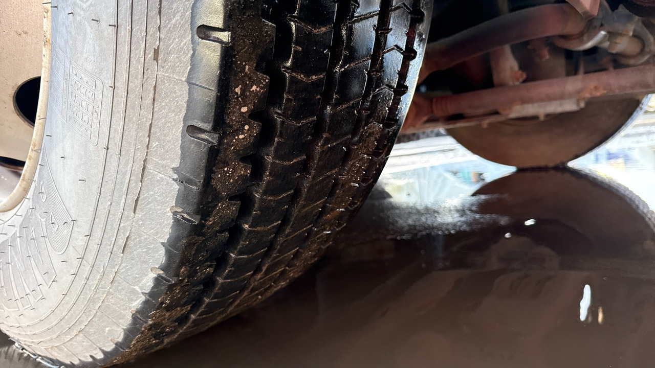 Камион влекач DAF CF 450: слика 24