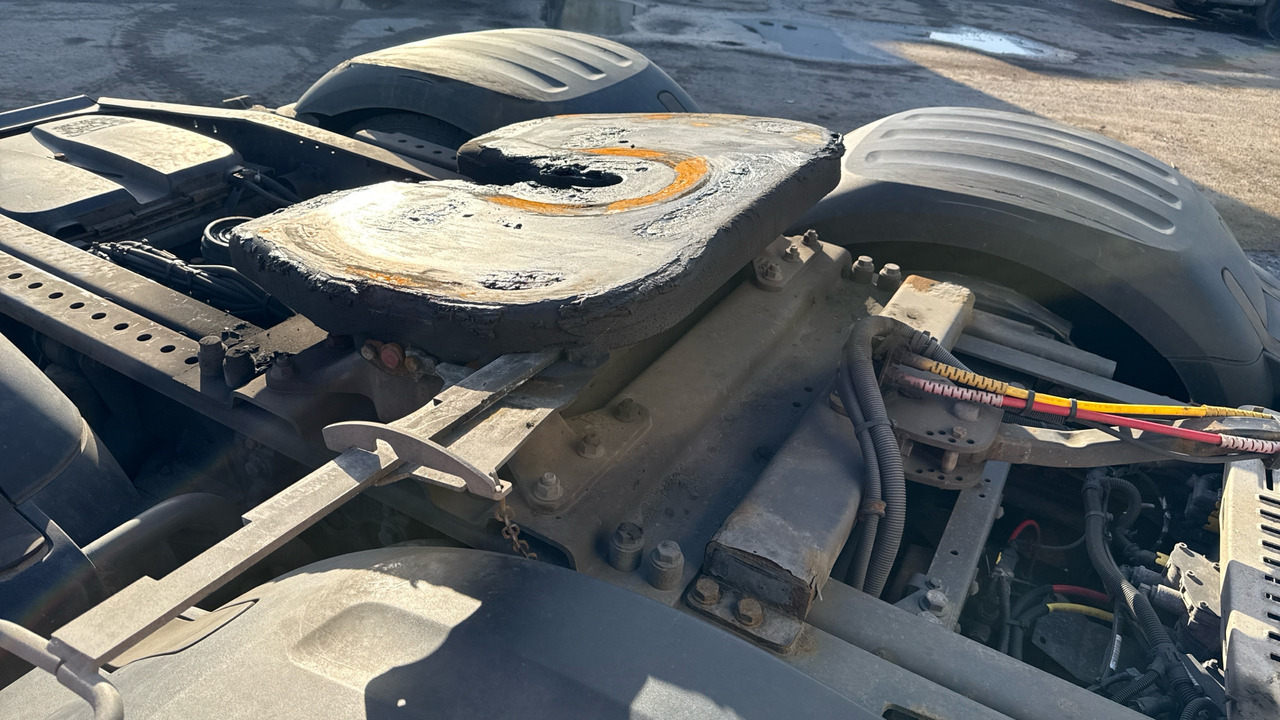 Камион влекач DAF CF 450: слика 21