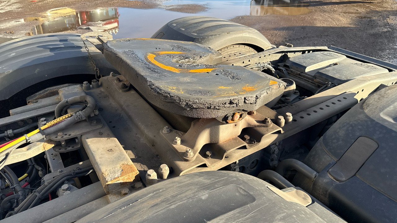 Камион влекач DAF CF 450: слика 19