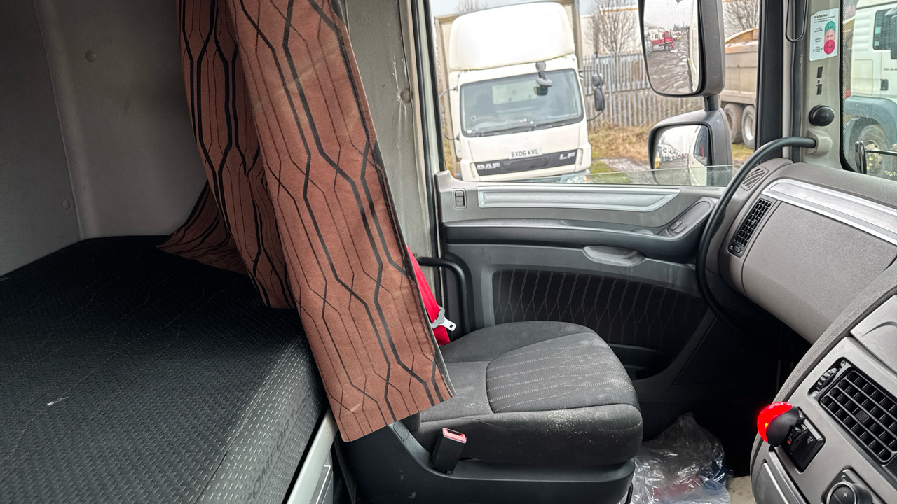 Камион влекач DAF XF 480: слика 8