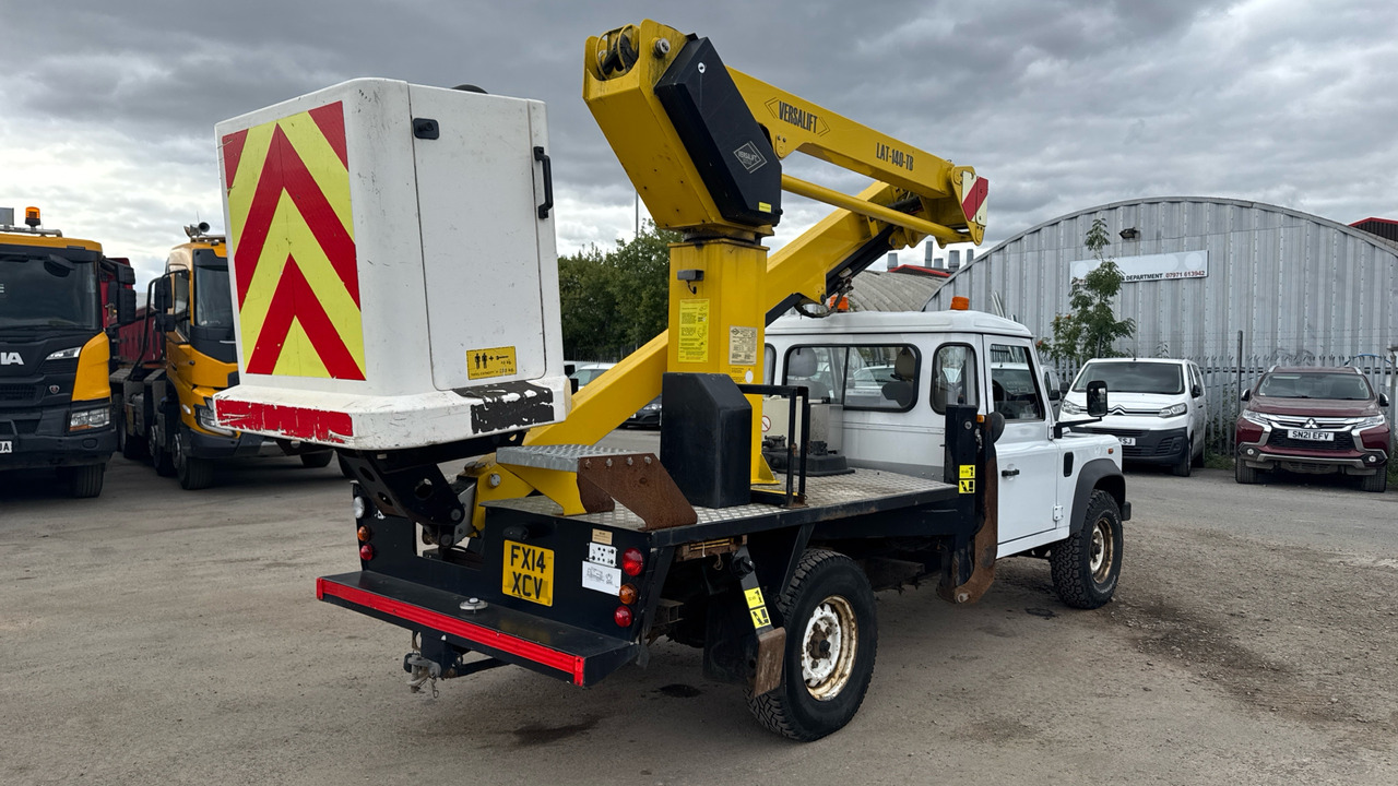 Land Rover Defender 110 2.2 TDCI - Камион со подигачка кошница: слика 4 Land Rover Defender 110 2.2 TDCI - Камион со подигачка кошница: слика 4