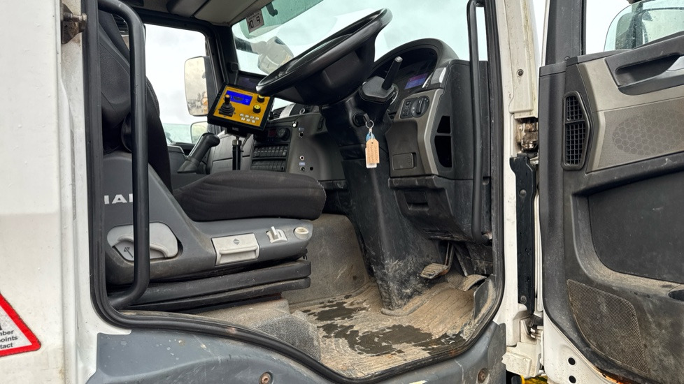 MAN TGM 18.250 EURO 6 - Машина за чистење снег: слика 5 MAN TGM 18.250 EURO 6 - Машина за чистење снег: слика 5