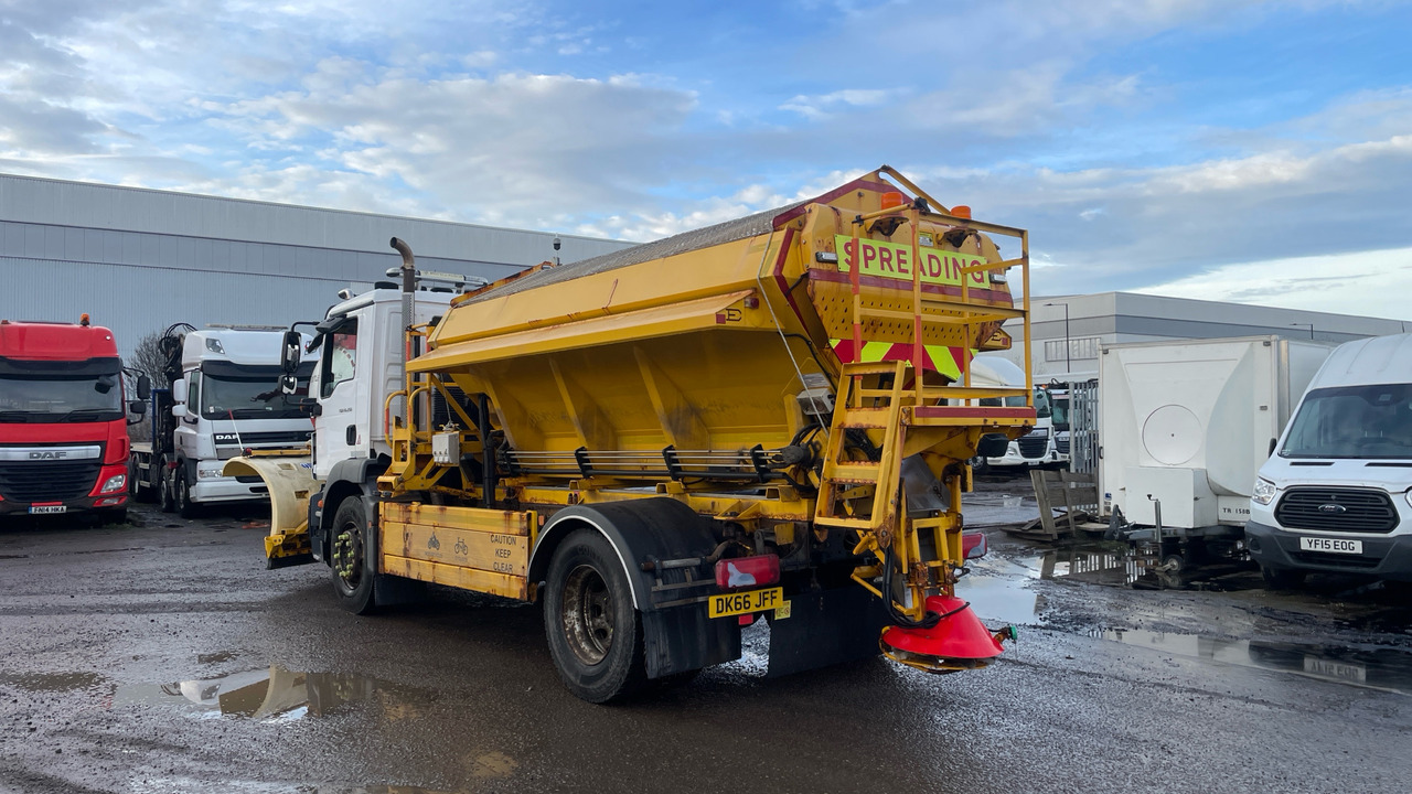 MAN TGM 18.250 - Машина за чистење снег: слика 3 MAN TGM 18.250 - Машина за чистење снег: слика 3