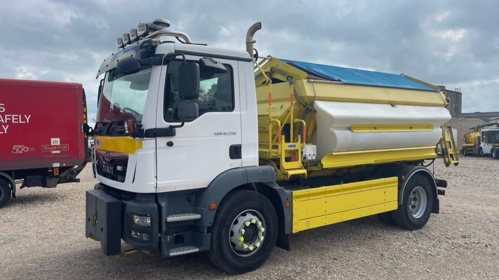 MAN TGM 18.250 - Машина за чистење снег: слика 2 MAN TGM 18.250 - Машина за чистење снег: слика 2