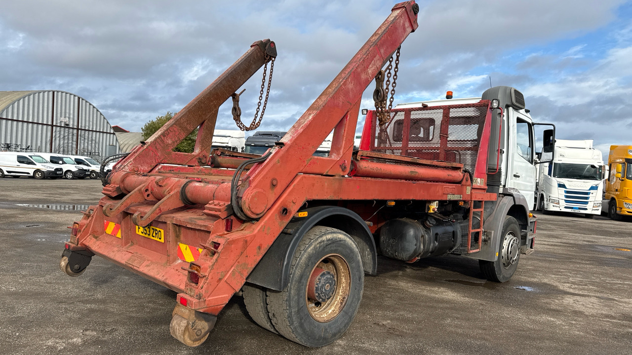 MERCEDES ATEGO 1823 - Камион за подигање контејнери: слика 4 MERCEDES ATEGO 1823 - Камион за подигање контејнери: слика 4