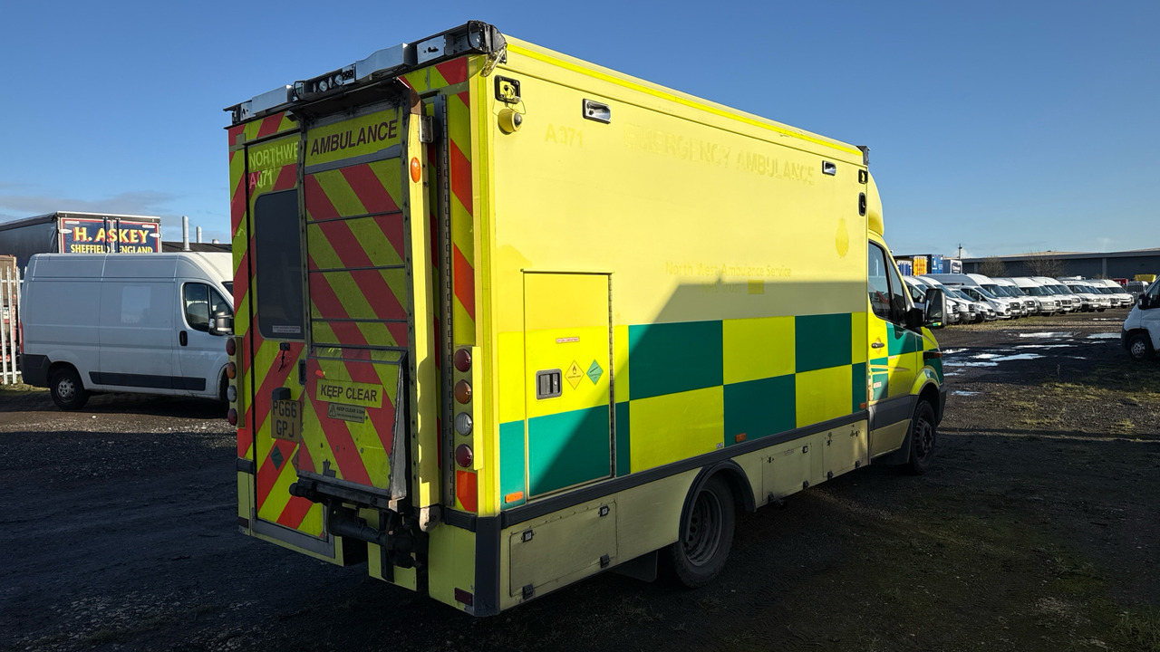 MERCEDES-BENZ SPRINTER 519 CDI - Амбулантно возило: слика 4 MERCEDES-BENZ SPRINTER 519 CDI - Амбулантно возило: слика 4