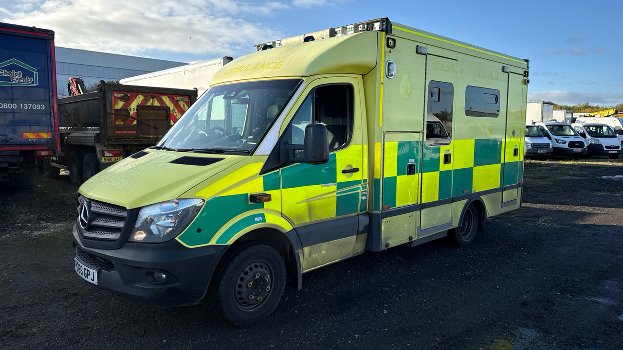 MERCEDES-BENZ SPRINTER 519 CDI - Амбулантно возило: слика 2 MERCEDES-BENZ SPRINTER 519 CDI - Амбулантно возило: слика 2