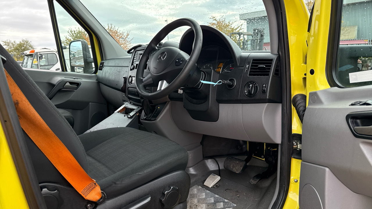 MERCEDES-BENZ SPRINTER 519 CDI - Амбулантно возило: слика 5 MERCEDES-BENZ SPRINTER 519 CDI - Амбулантно возило: слика 5