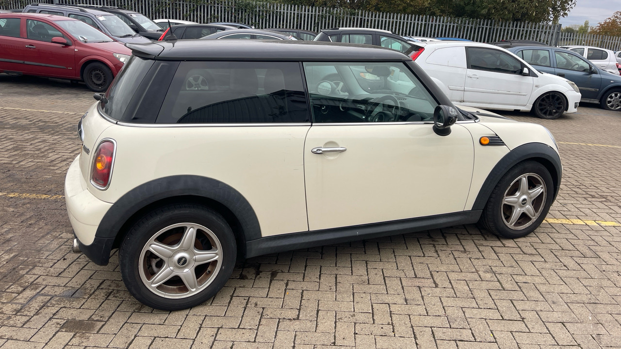 MINI COOPER - Хечбек: слика 4 MINI COOPER - Хечбек: слика 4