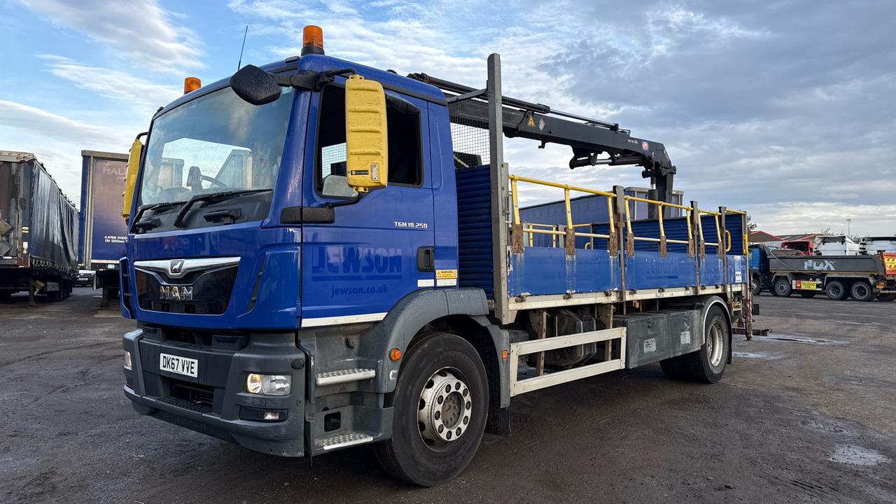Man TGM 18.250 - Камион со платформа, Камион со кран: слика 2 Man TGM 18.250 - Камион со платформа, Камион со кран: слика 2