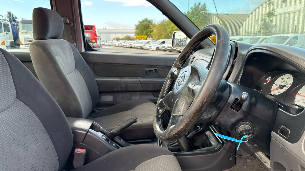 NISSAN D22 2.5 DI - Пикап, Комби со двојна кабина: слика 5 NISSAN D22 2.5 DI - Пикап, Комби со двојна кабина: слика 5