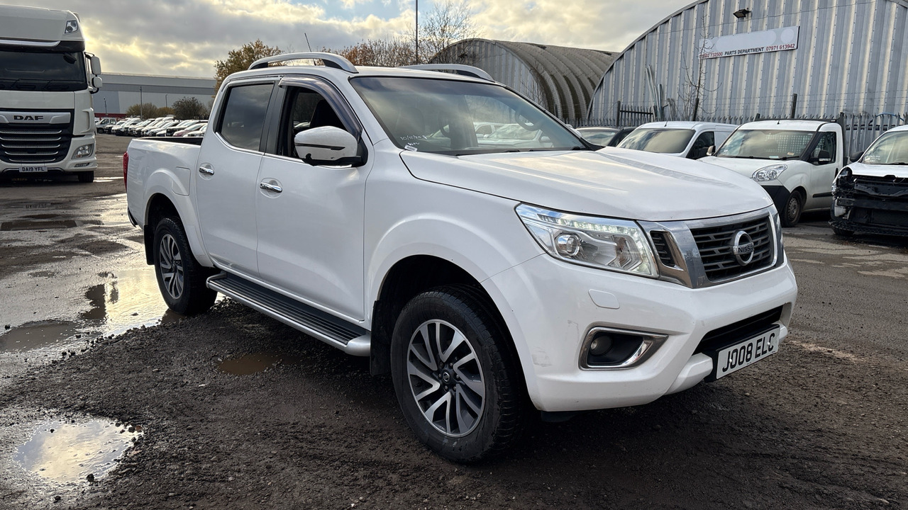 Nissan Navara Tekna 2.3 DCI 190PS - Пикап: слика 1 Nissan Navara Tekna 2.3 DCI 190PS - Пикап: слика 1