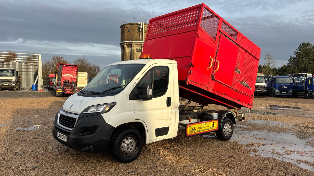 PEUGEOT BOXER 335 2.0 BLUEHDI 130PS PLUS - Комби кипер: слика 2 PEUGEOT BOXER 335 2.0 BLUEHDI 130PS PLUS - Комби кипер: слика 2