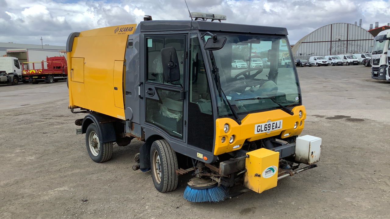 SCARAB M25H - Возило за метење: слика 2 SCARAB M25H - Возило за метење: слика 2