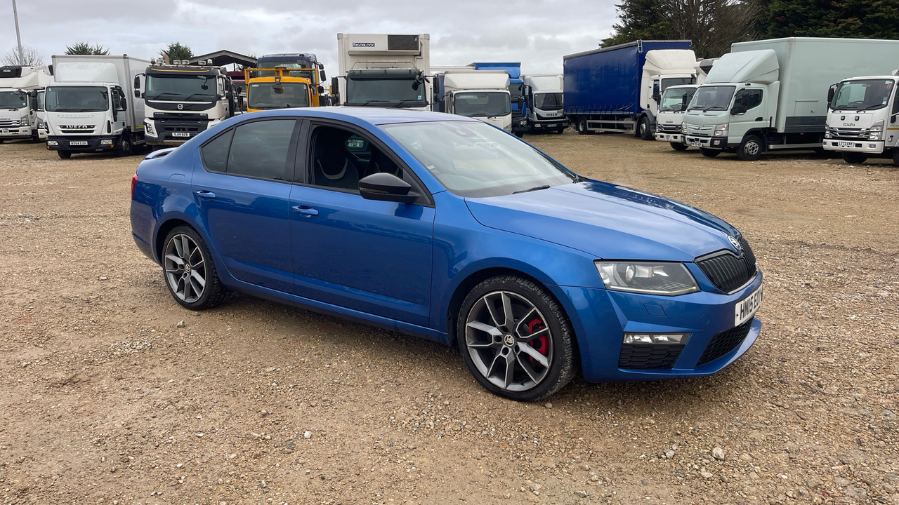 SKODA OCTAVIA 2.0 TDI - Хечбек: слика 1 SKODA OCTAVIA 2.0 TDI - Хечбек: слика 1