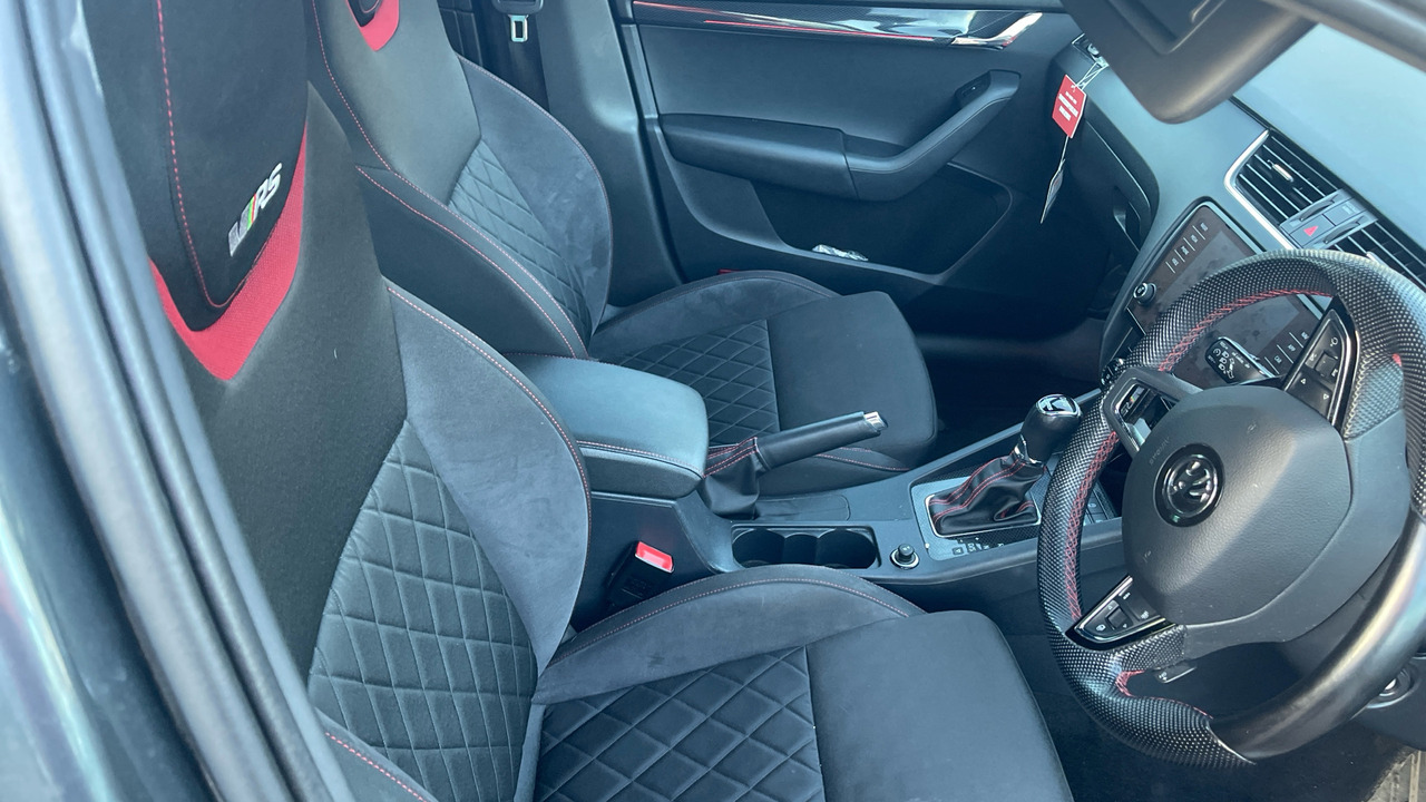 SKODA OCTAVIA 245 2.0 TSI - Караван: слика 5 SKODA OCTAVIA 245 2.0 TSI - Караван: слика 5