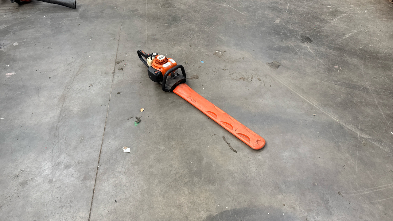 STIHL HS B2 RC HEDGE CUTTER - Градежна опрема: слика 4 STIHL HS B2 RC HEDGE CUTTER - Градежна опрема: слика 4