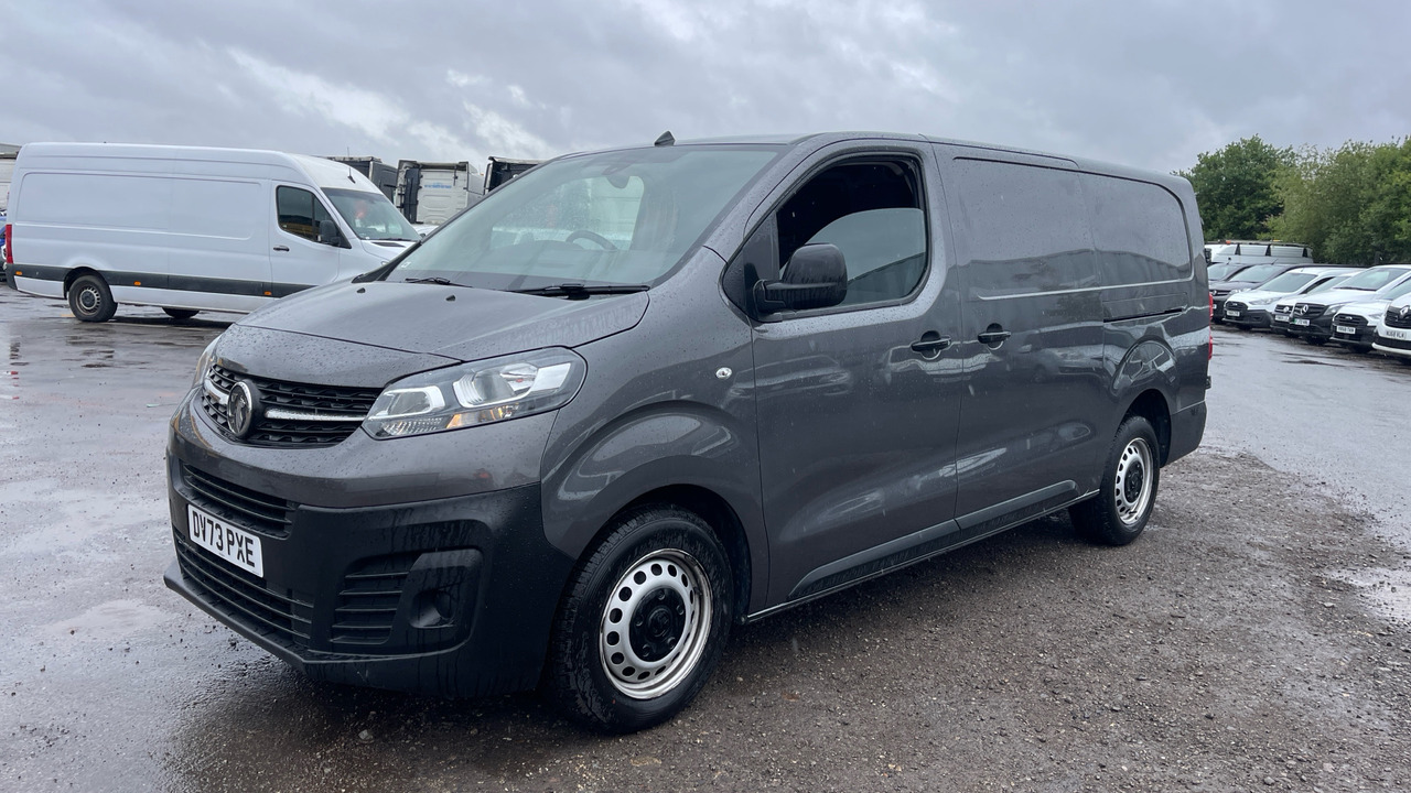 VAUXHALL VIVARO 3100 2.0D 145PS - Мало комбе: слика 2 VAUXHALL VIVARO 3100 2.0D 145PS - Мало комбе: слика 2