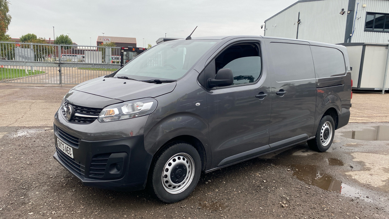 VAUXHALL VIVARO 3100 2.0d 145PS Prime - Мало комбе: слика 2 VAUXHALL VIVARO 3100 2.0d 145PS Prime - Мало комбе: слика 2
