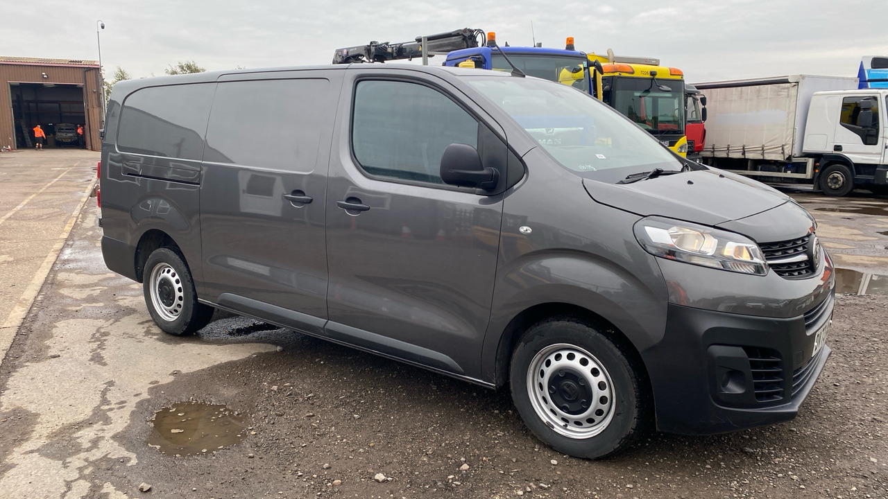 VAUXHALL VIVARO 3100 2.0d 145PS Prime - Мало комбе: слика 1 VAUXHALL VIVARO 3100 2.0d 145PS Prime - Мало комбе: слика 1