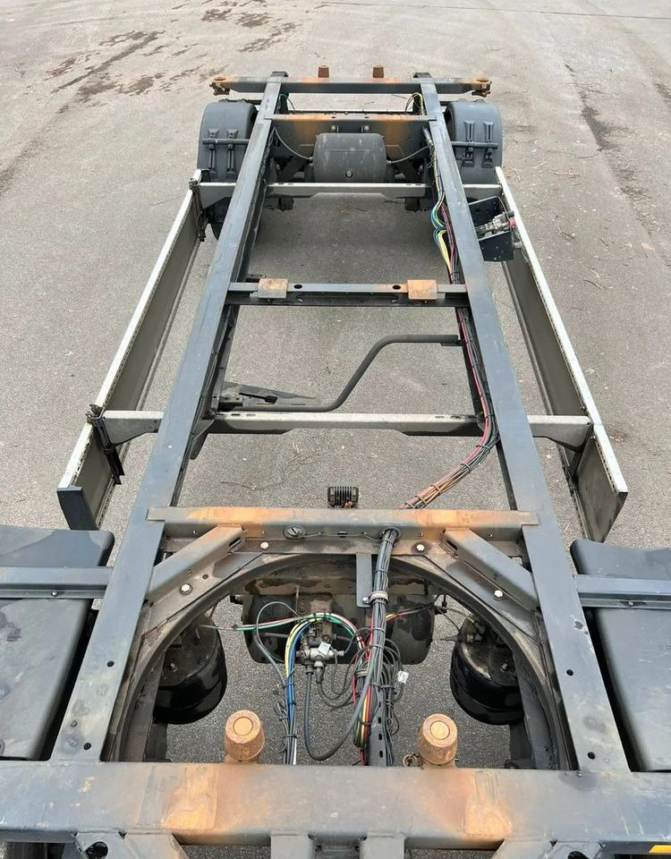 Транспортер на контејнер/ Приколка со променливо тело Krone Rama BDF: слика 9 Транспортер на контејнер/ Приколка со променливо тело Krone Rama BDF: слика 9