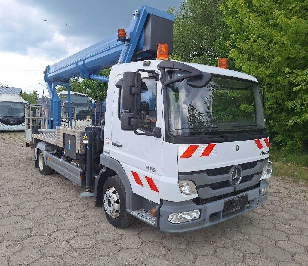 Mercedes-Benz Wumag WT 300 - Телескопска платформа: слика 3 Mercedes-Benz Wumag WT 300 - Телескопска платформа: слика 3