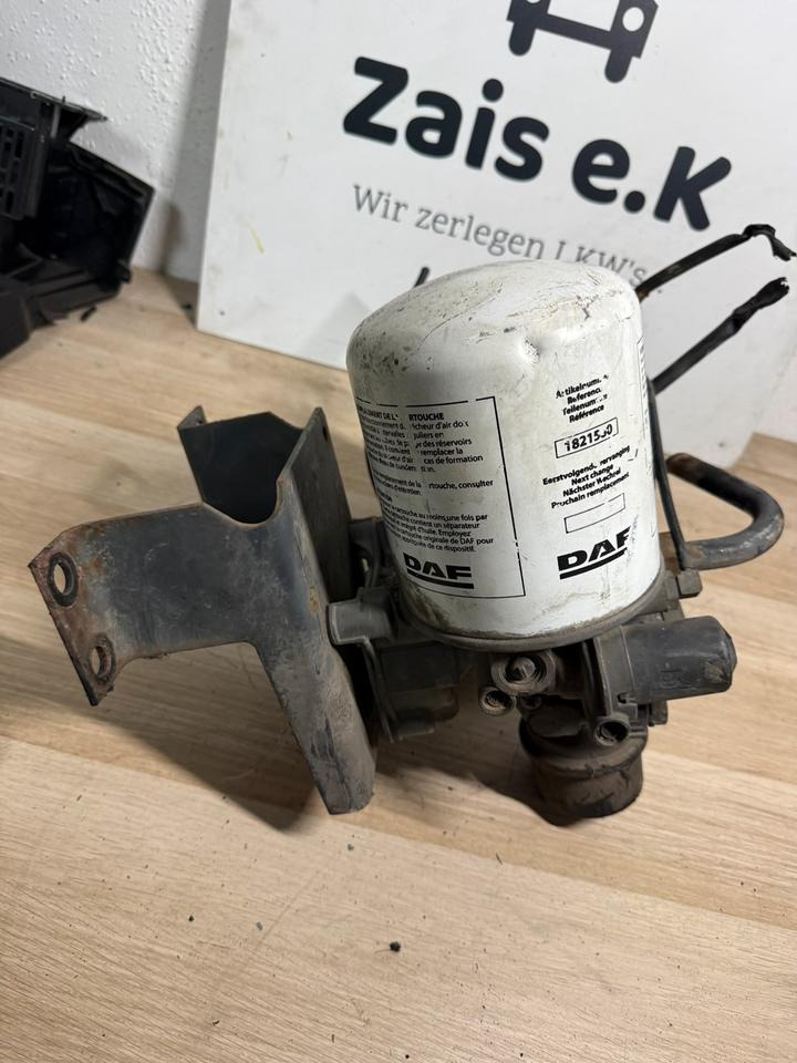 DAF KNORR-BREMSE Lufttrockner II37464N50 AE4528 - Додаток за сопирачки за Камион: слика 3 DAF KNORR-BREMSE Lufttrockner II37464N50 AE4528 - Додаток за сопирачки за Камион: слика 3